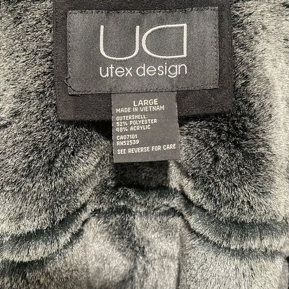 Utex Deaign knee length